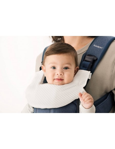 BABYBJORN ONE AIR - nosidełko, Granatowy + śliniaczek do nosidełka ergonomicznego One Nosidełka