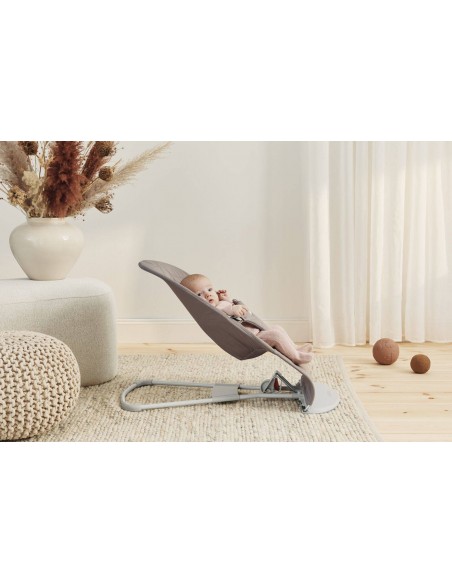 BabyBjörn leżaczek BLISS Woven, Sand Grey (rama Light Grey, Petal Quilt) Leżaczki
