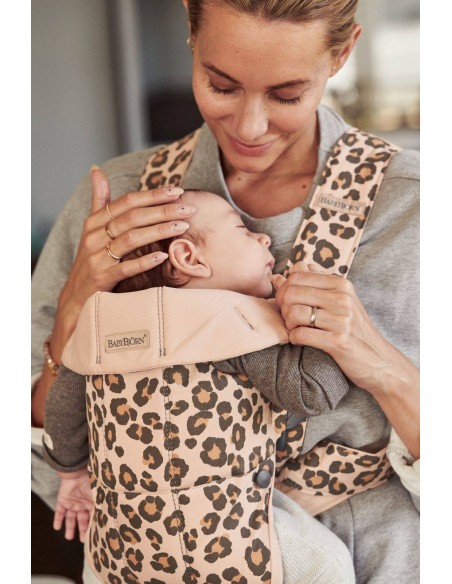 BABYBJORN MINI 3D Jersey – nosidełko, Beż/Leopard Nosidełka